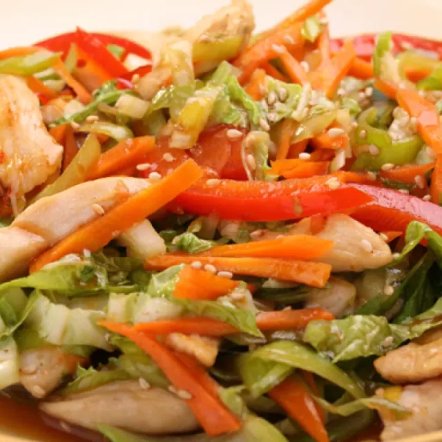 Вьетнамский салат из цыпленка